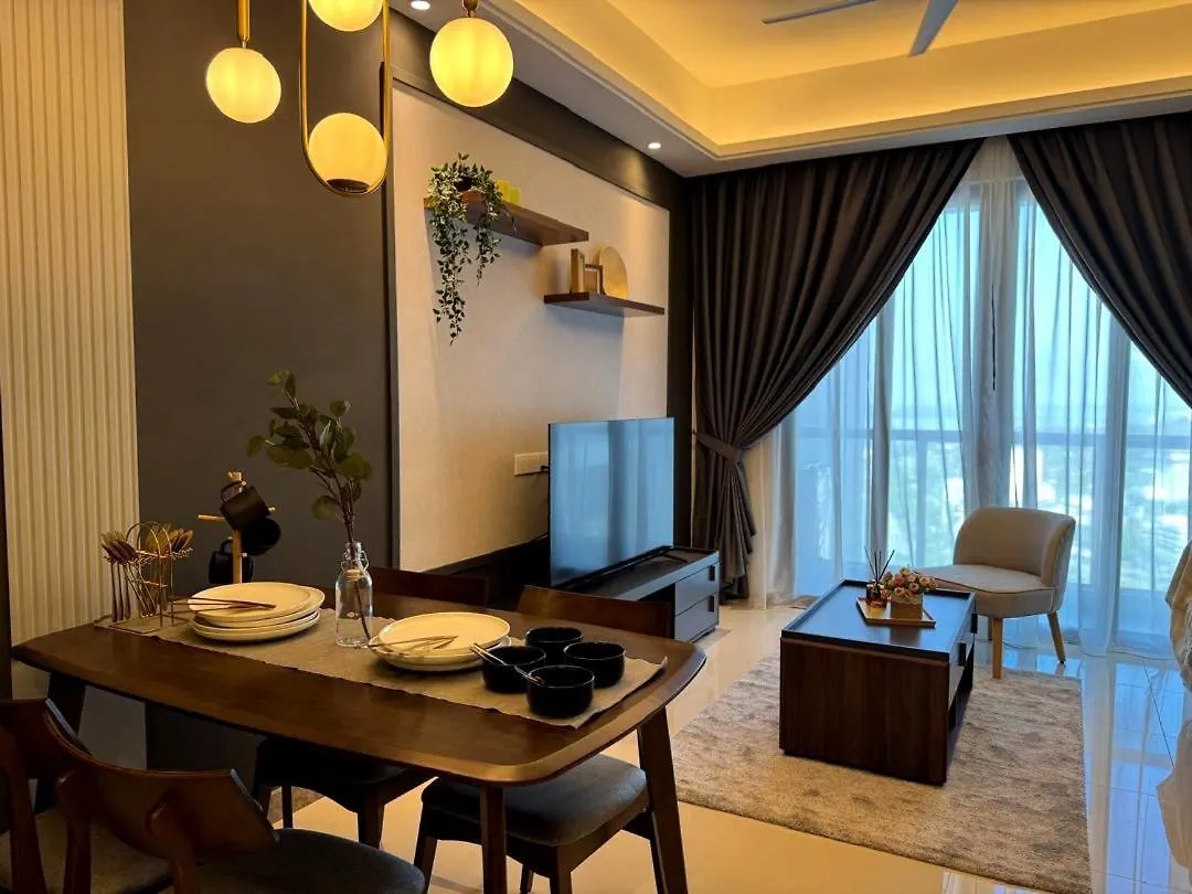 R&F Sea View 2Br Midnight Design 6-8Pax Brand New Lägenhet Johor Bahru