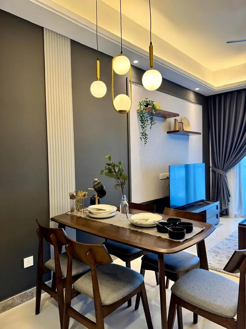 R&F Sea View 2Br Midnight Design 6-8Pax Brand New Lägenhet Johor Bahru