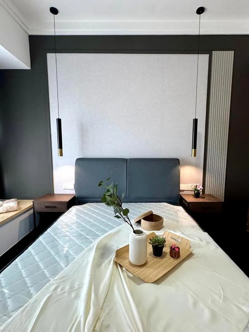 R&F Sea View 2Br Midnight Design 6-8Pax Brand New Lägenhet Johor Bahru