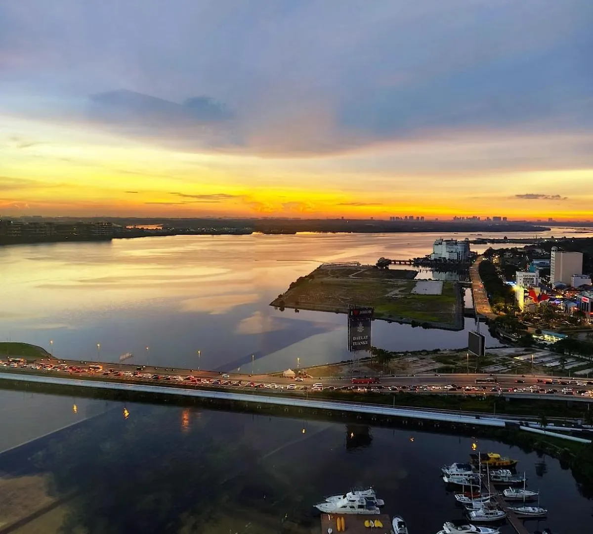 R&F Sea View 2Br Midnight Design 6-8Pax Brand New Lägenhet Johor Bahru Malaysia