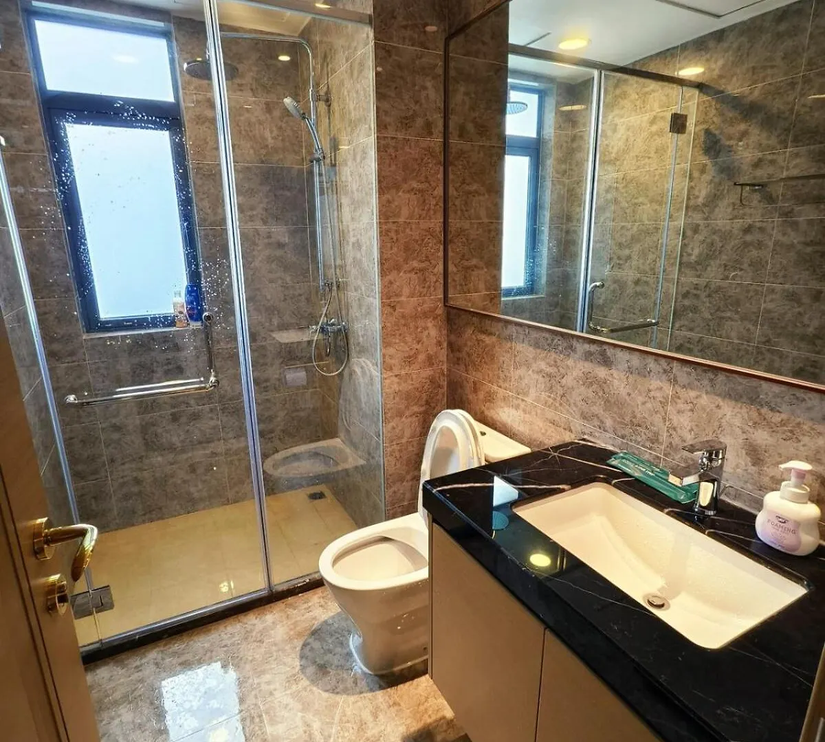 R&F Sea View 2Br Midnight Design 6-8Pax Brand New Lägenhet Johor Bahru